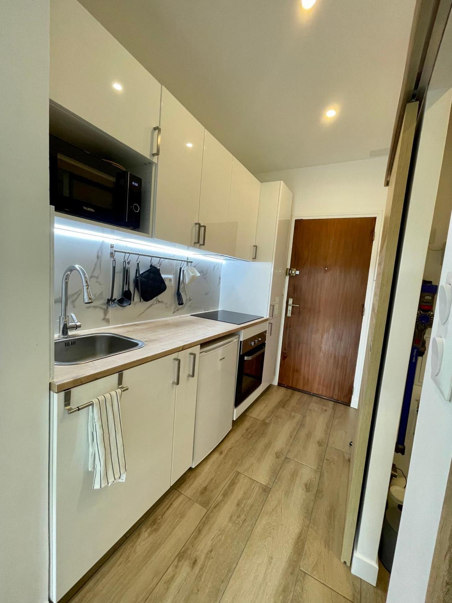 Superbe Studio Avec Terrasse Proximite Plage Сен-Мандріє-сюр-Мер Екстер'єр фото